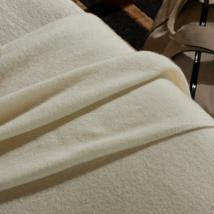 Cashmere Home Gift Set in White | James Perse Los Angeles