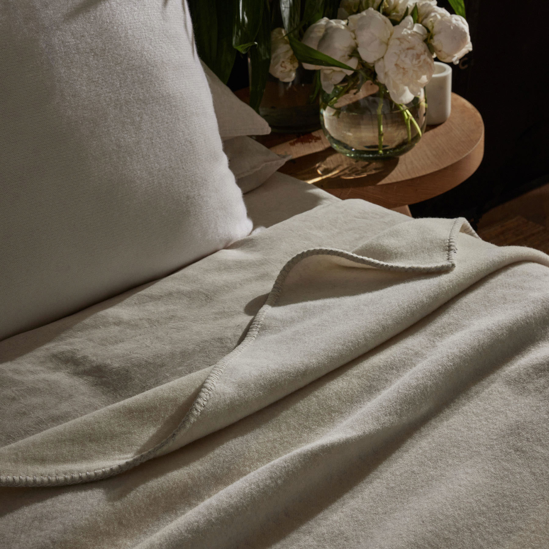 Sarti Striped Blanket in Ecru/Fog | James Perse Los Angeles