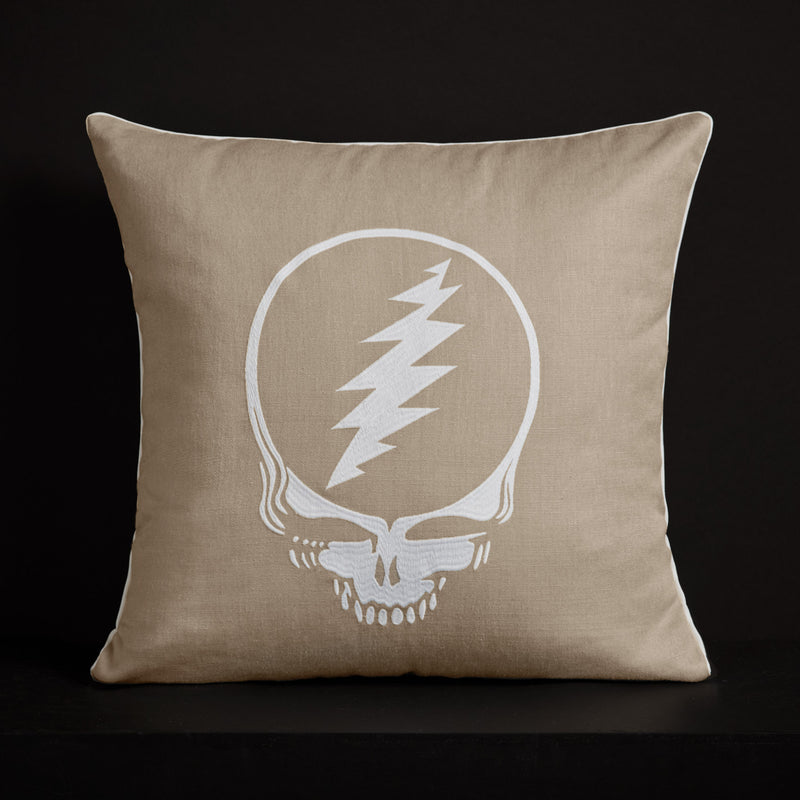Grateful Dead Throw Pillow with Piping in Flax/White | James Perse Los Angeles
