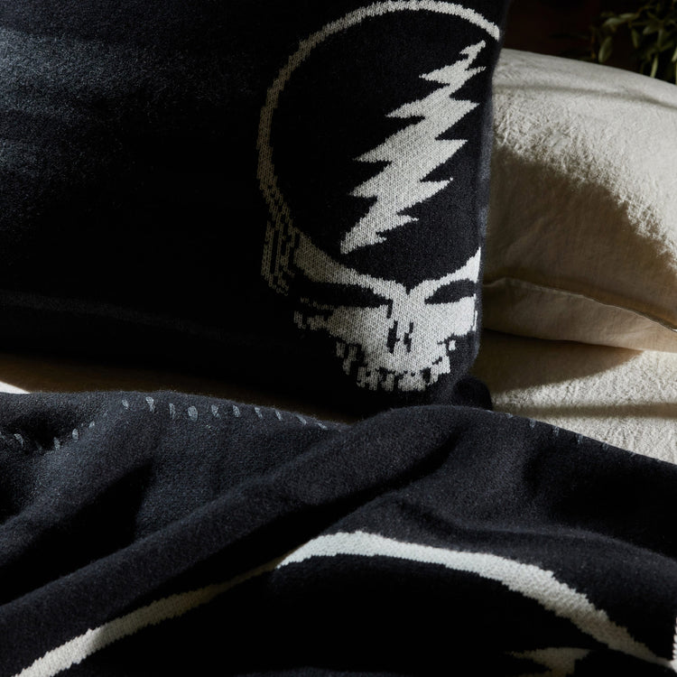 Grateful Dead Cashmere Blanket in Black/ White/Charcoal | James Perse Los Angeles