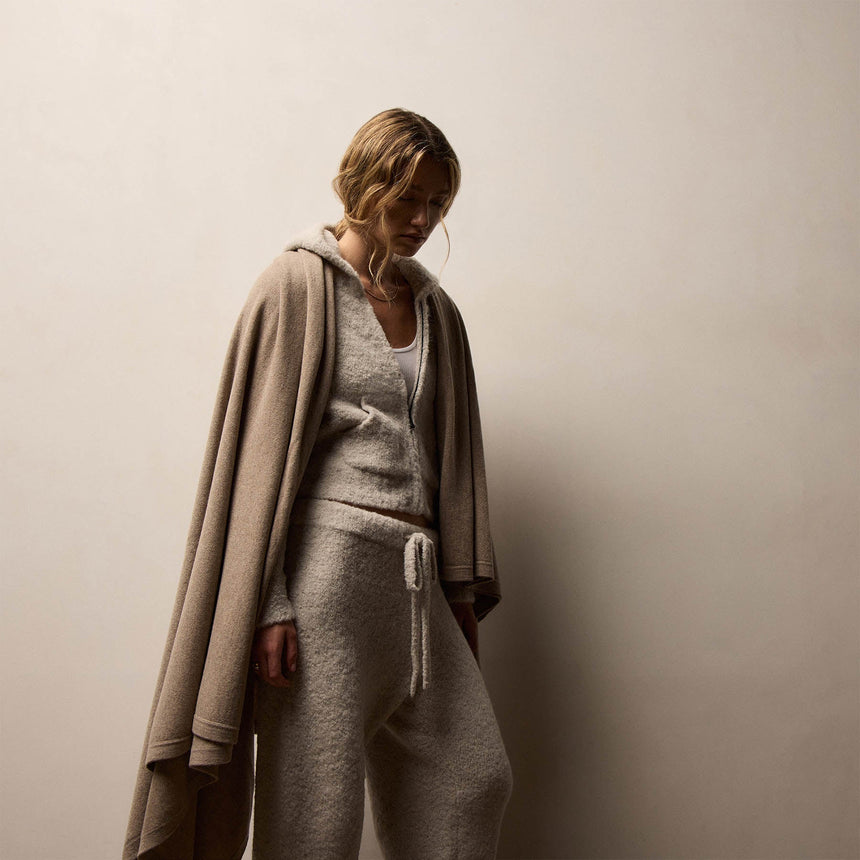 Recycled Cashmere Blanket Gift Box In Coyote | James Perse Los Angeles / Womens