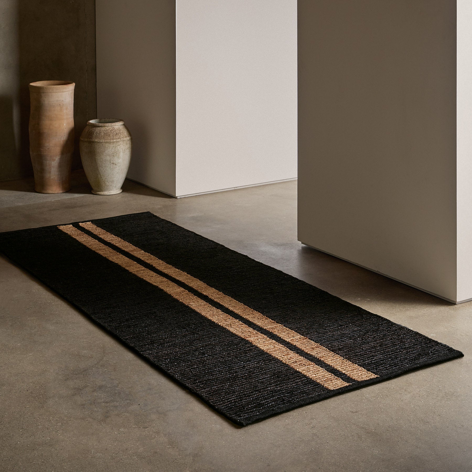 Jute Runner 3.5FT X 9FT - Charcoal/Natural Stripe | James Perse Los Angeles