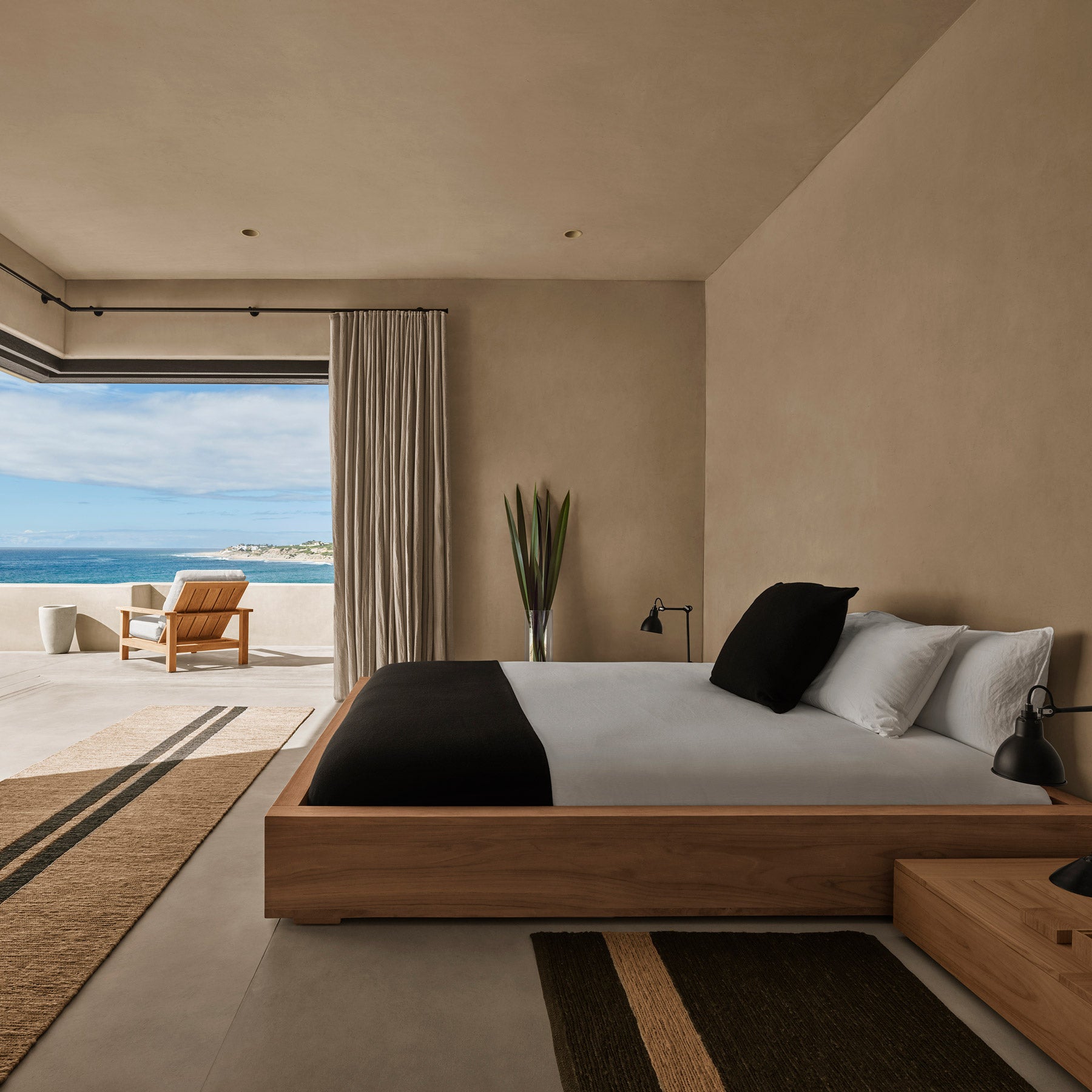 Jute Entry Mat in Charcoal/Natural Stripe | James Perse Los Angeles