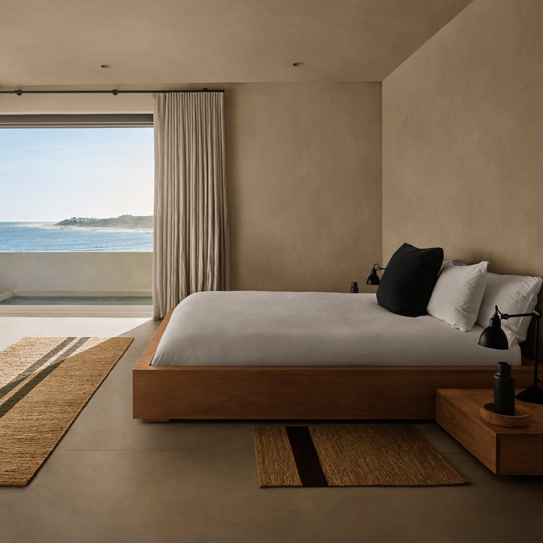 Jute Entry Mat in Natural/Charcoal Stripe | James Perse Los Angeles