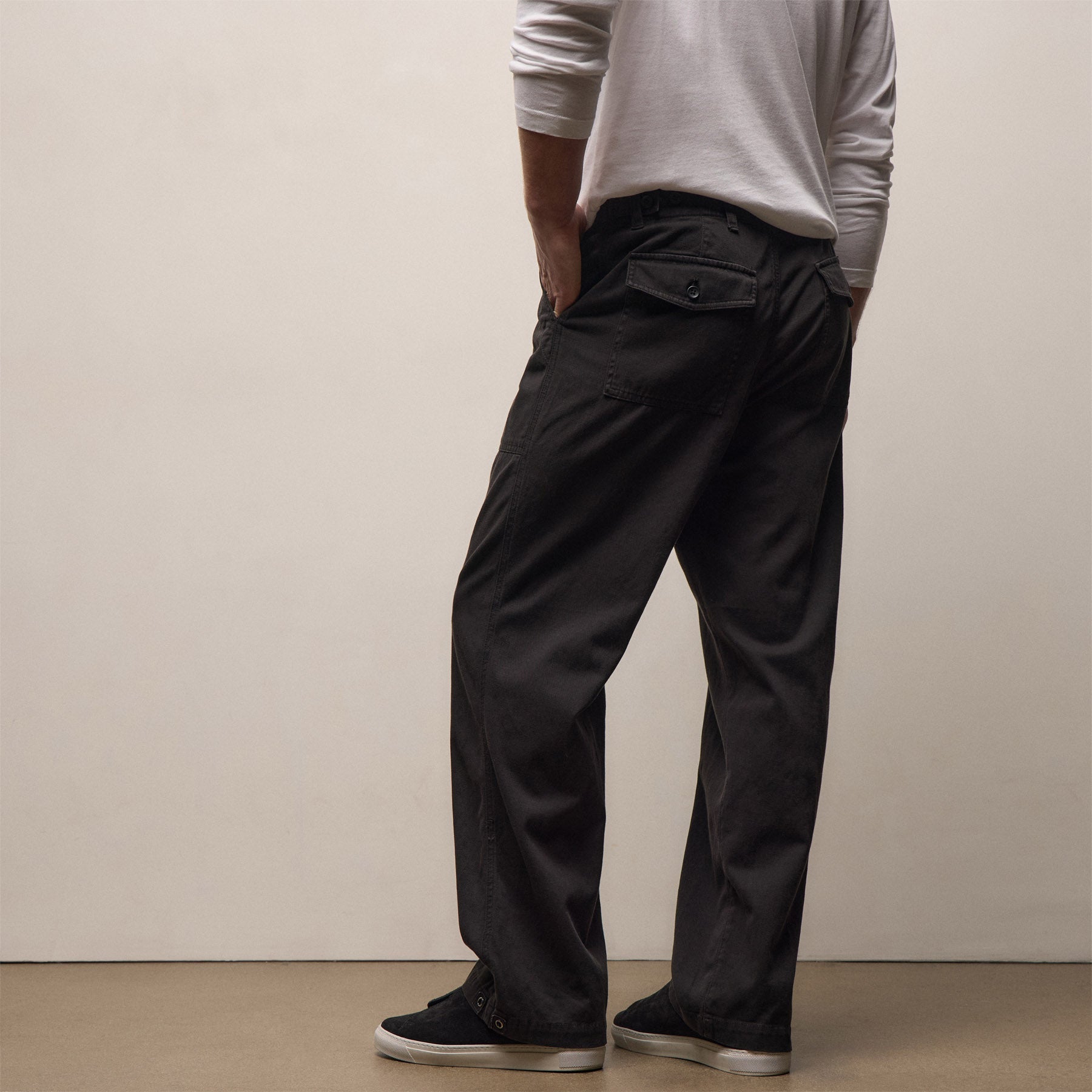 Slub Cotton Utility Flight Pant in Black Pigment | James Perse Los Angeles
