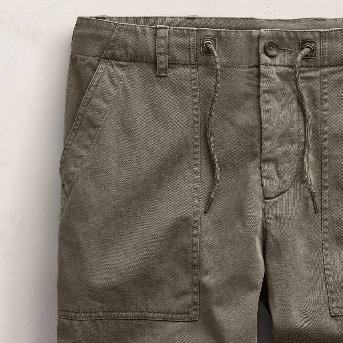 Slub Cotton Utility Flight Shirt in Birch Pigment | James Perse Los Angeles