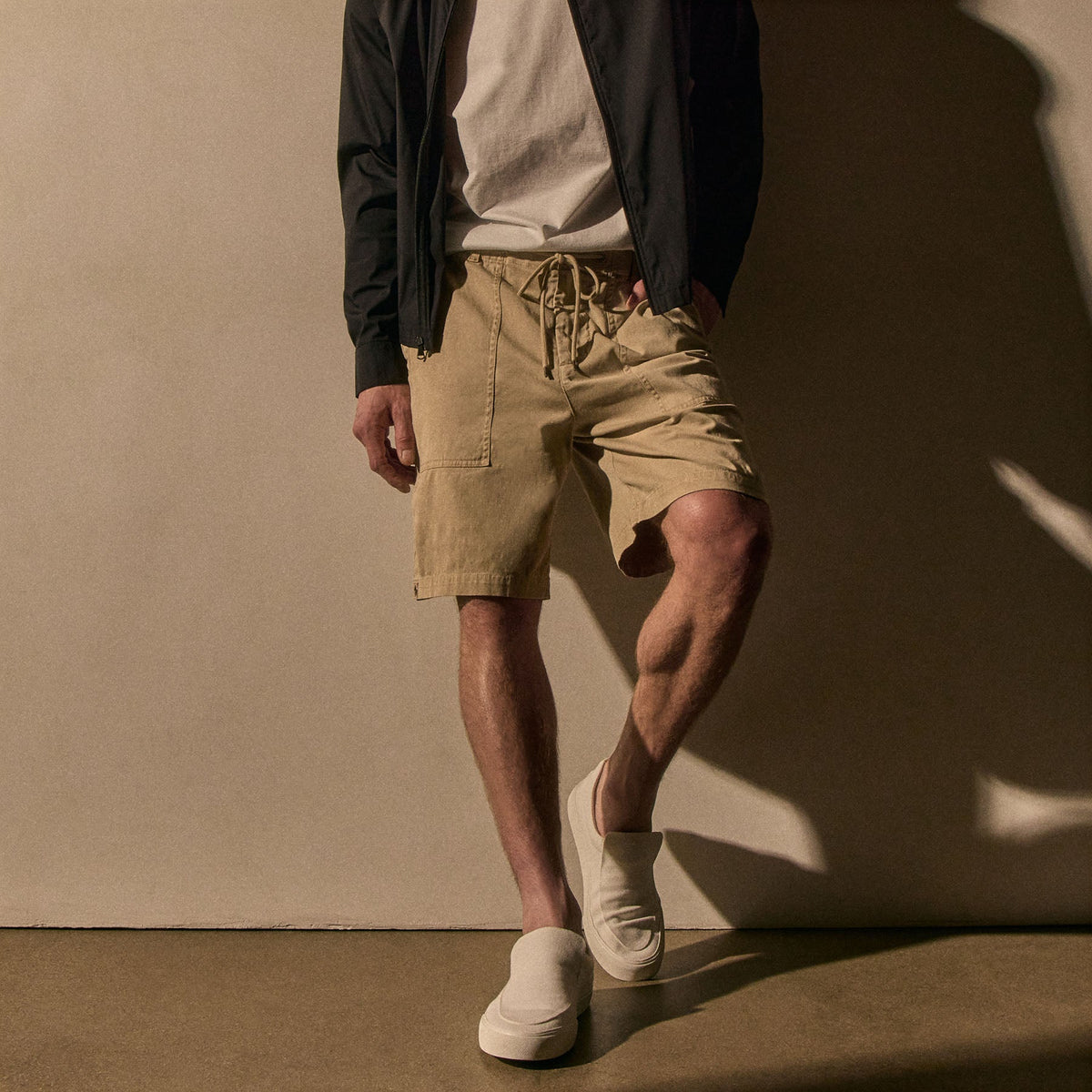 Slub Cotton Utility Flight Short in Light Khaki Pigment | James Perse Los Angeles