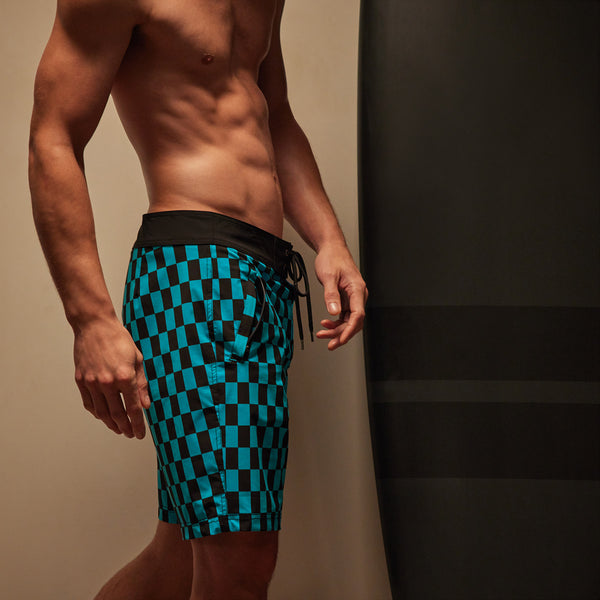 Zip Pocket Printed Boardshort in Black/Blue Lagoon | James Perse Los Angeles