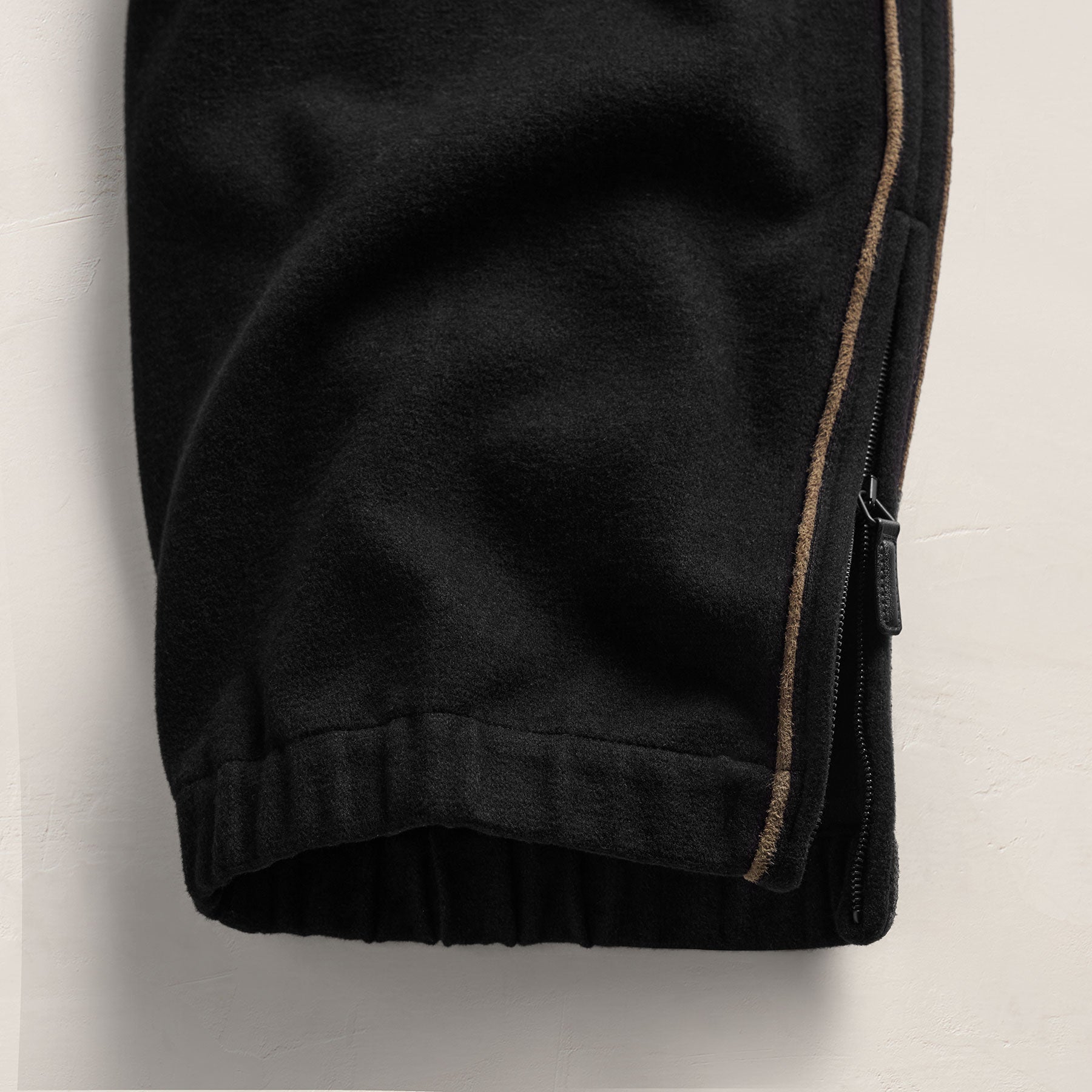 Brushed Cotton Suede Piped Track Pant - Black/Caribou