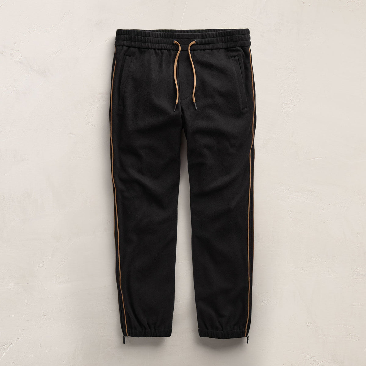 Brushed Cotton Suede Piped Track Pant in Black/Whiskey | James Perse Los Angeles FLAT