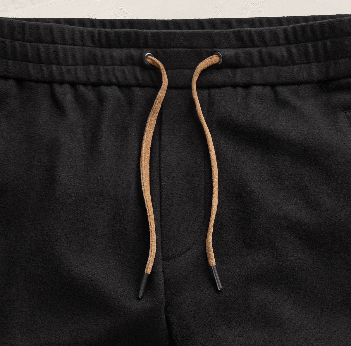 Brushed Cotton Suede Piped Track Pant in Black/Whiskey | James Perse Los Angeles FLAT