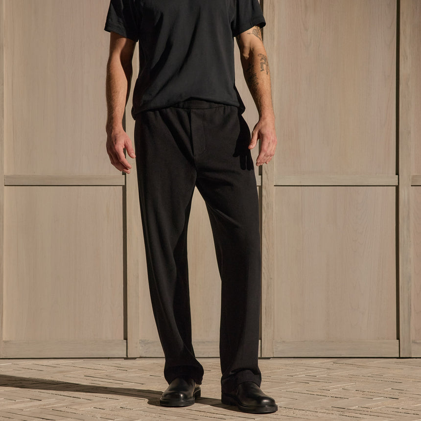 Winter 2026 ecommerce image — MBCB1490_BLK