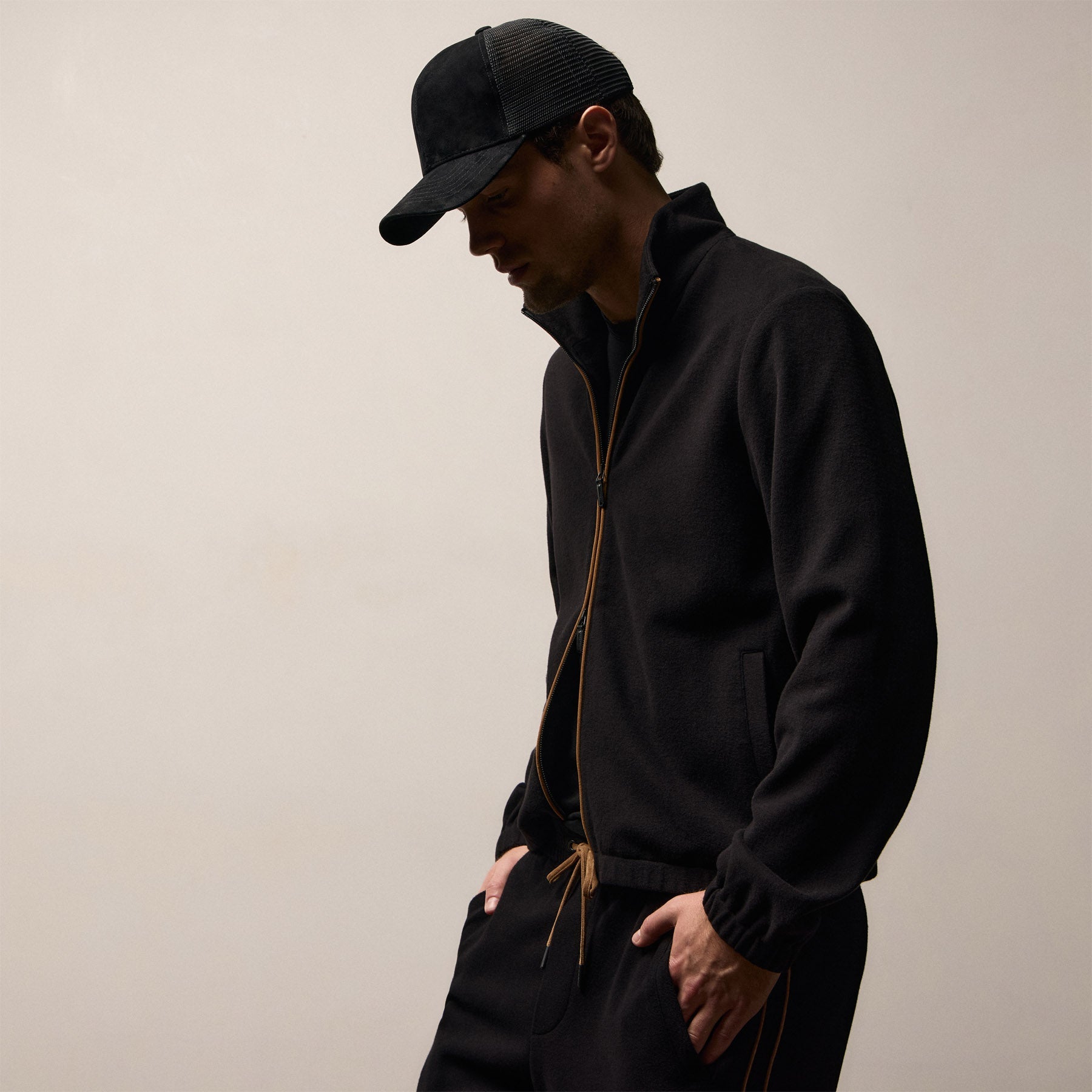 Brushed Cotton Piped Jacket in Black/Whiskey | James Perse Los Angeles