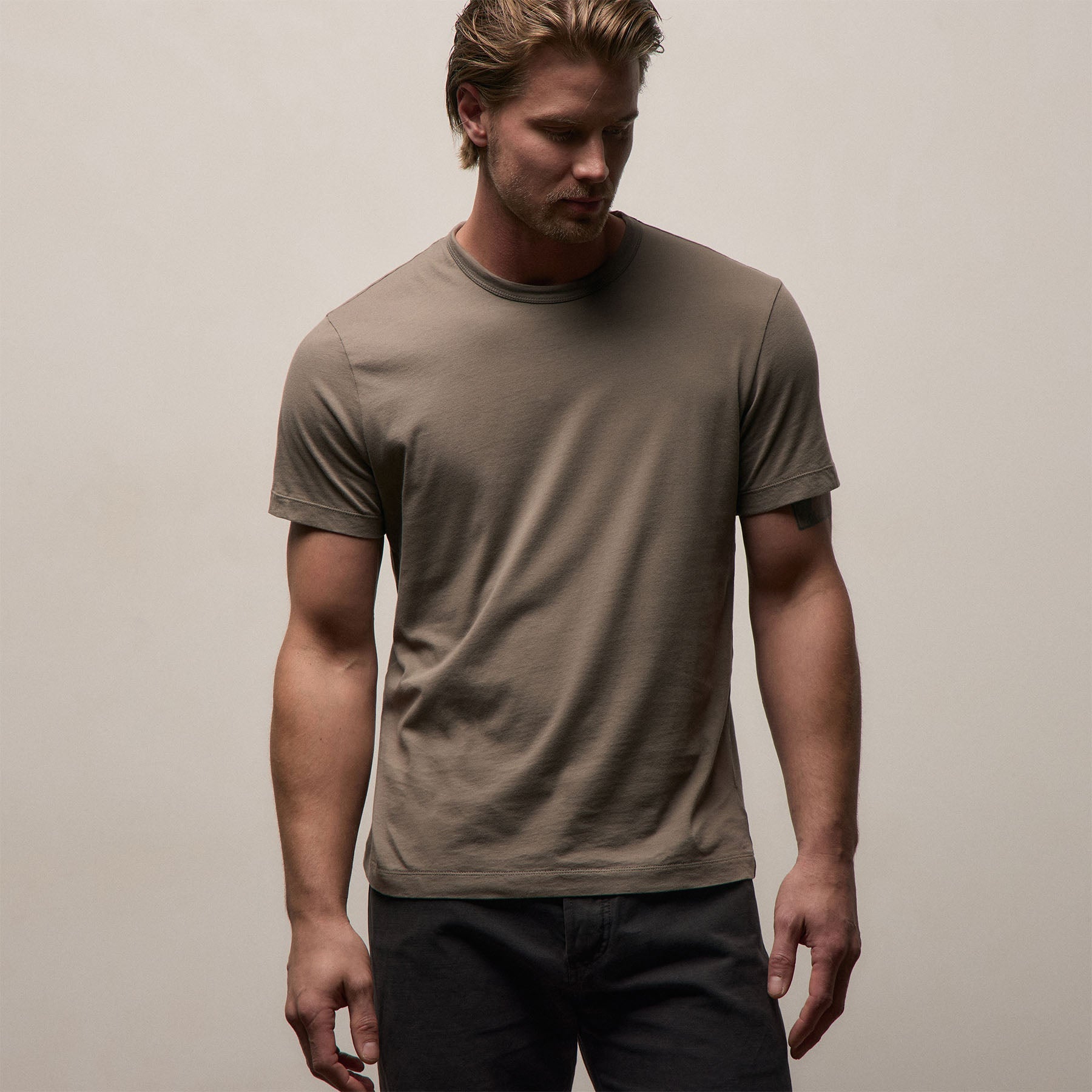 Brushed Lotus Crew in Burro | James Perse Los Angeles