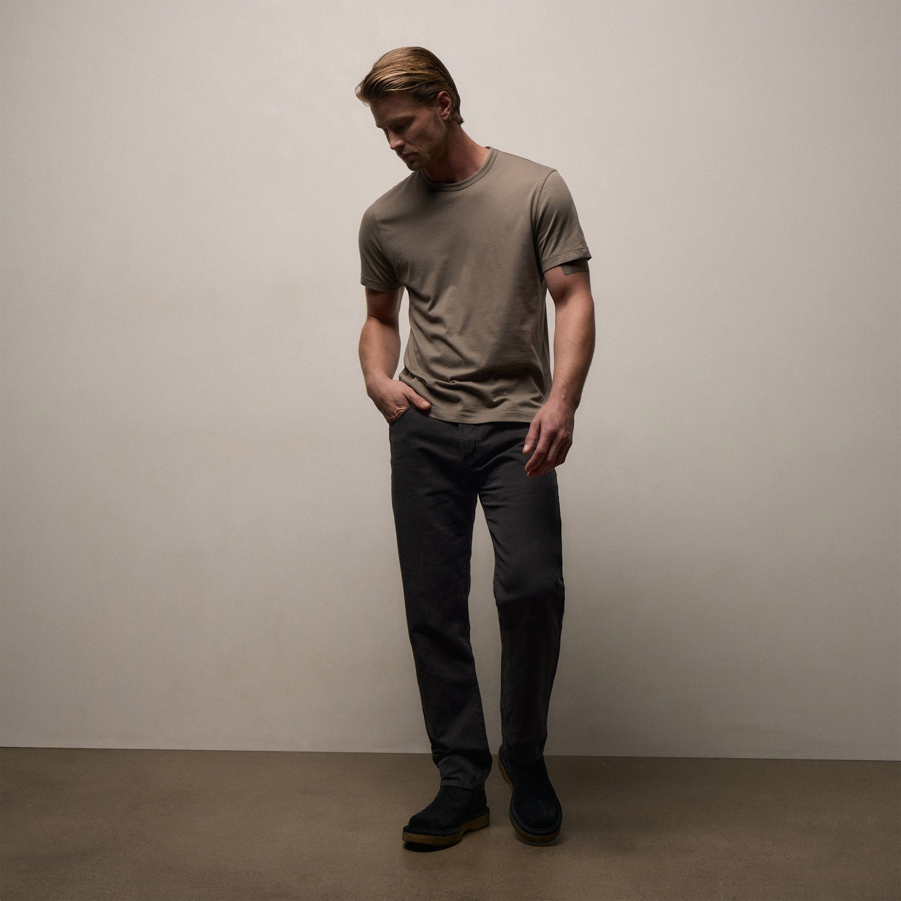 Brushed Lotus Crew in Burro | James Perse Los Angeles