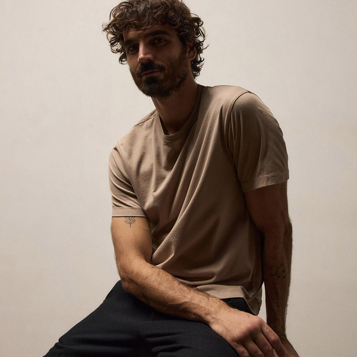 Brushed Lotus Crew in Concrete | James Perse Los Angeles