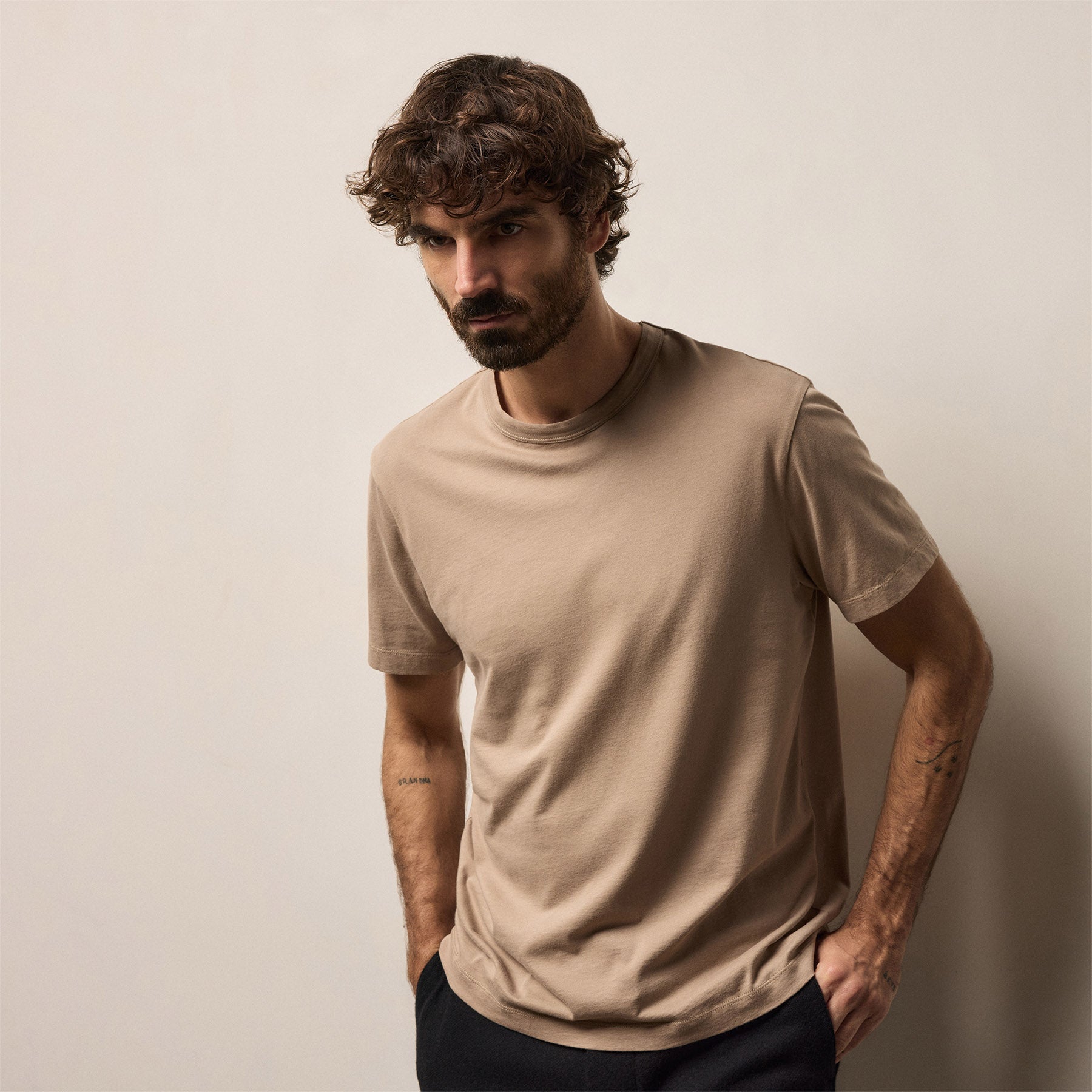 Brushed Lotus Crew in Coffee | James Perse Los Angeles