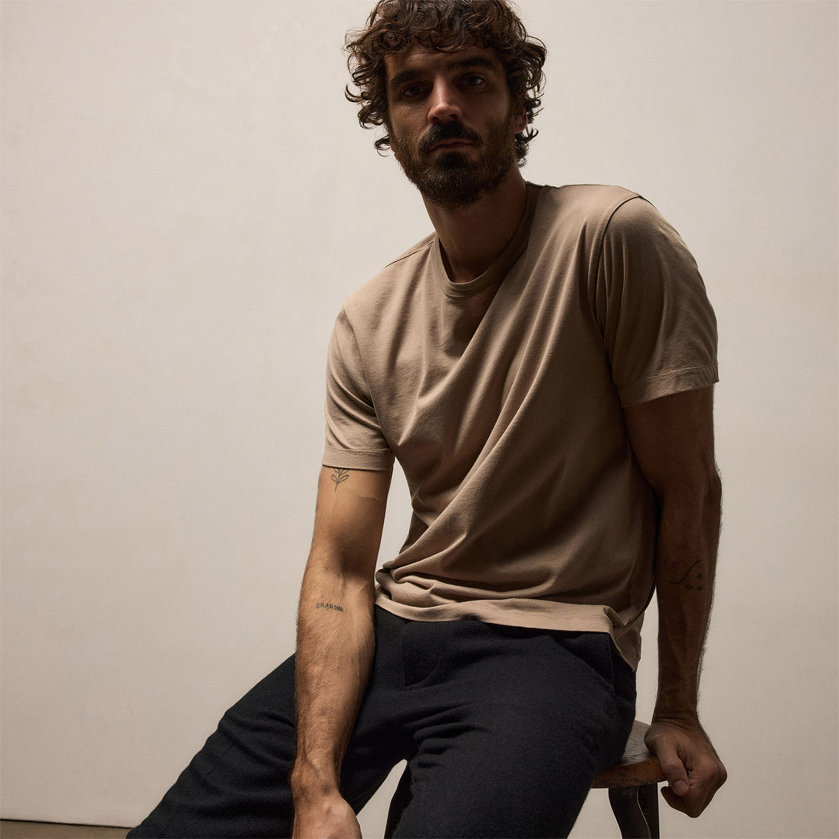 Brushed Lotus Crew in Coffee | James Perse Los Angeles