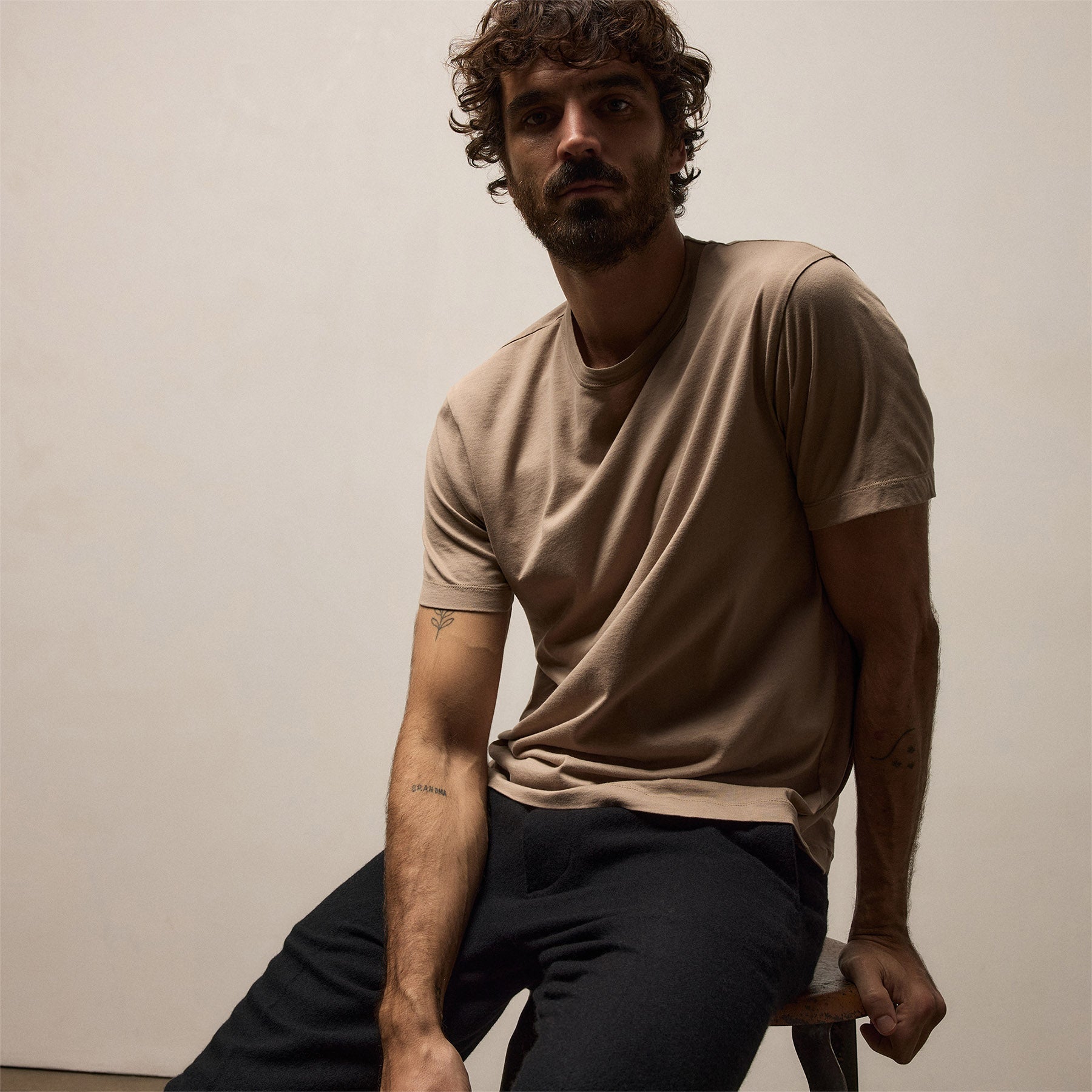 Brushed Lotus Crew in Coffee | James Perse Los Angeles