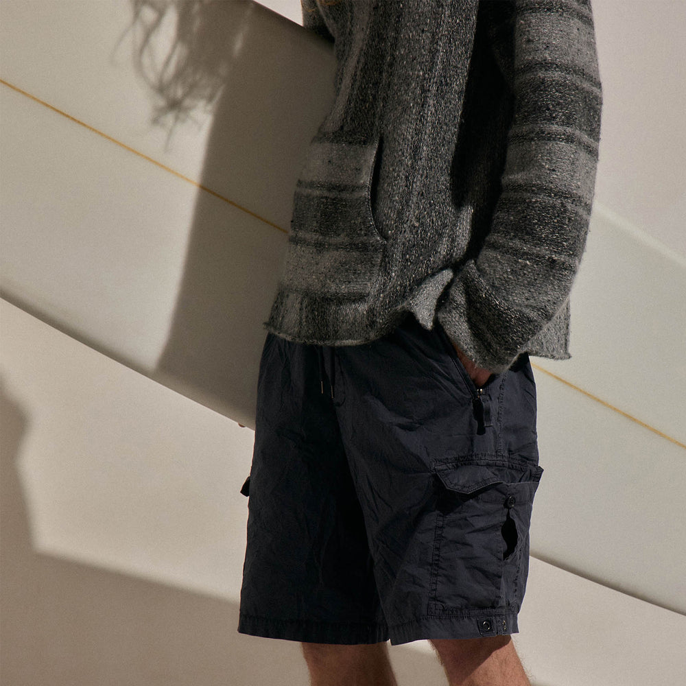 Parachute Poplin Cargo Short in Blue Noir Pigment | James Perse Los Angeles