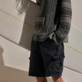 Parachute Poplin Cargo Short in Blue Noir Pigment | James Perse Los Angeles