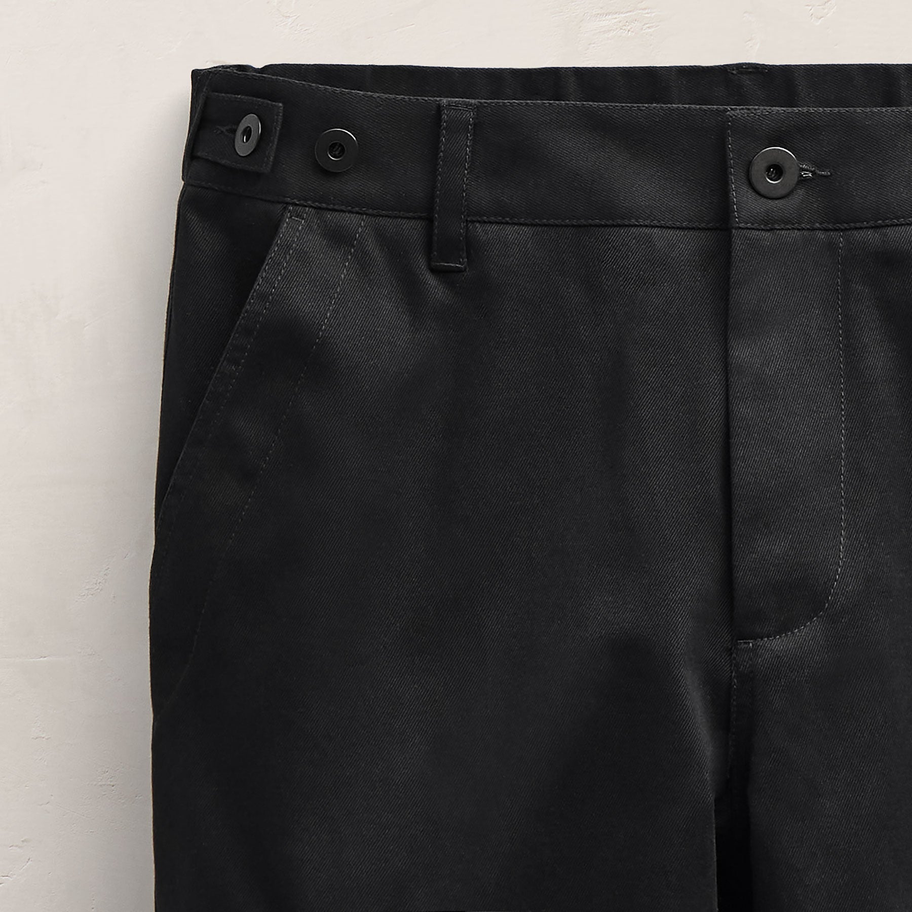 Cashmere Touch Cotton Cargo in Black | James Perse Los Angeles