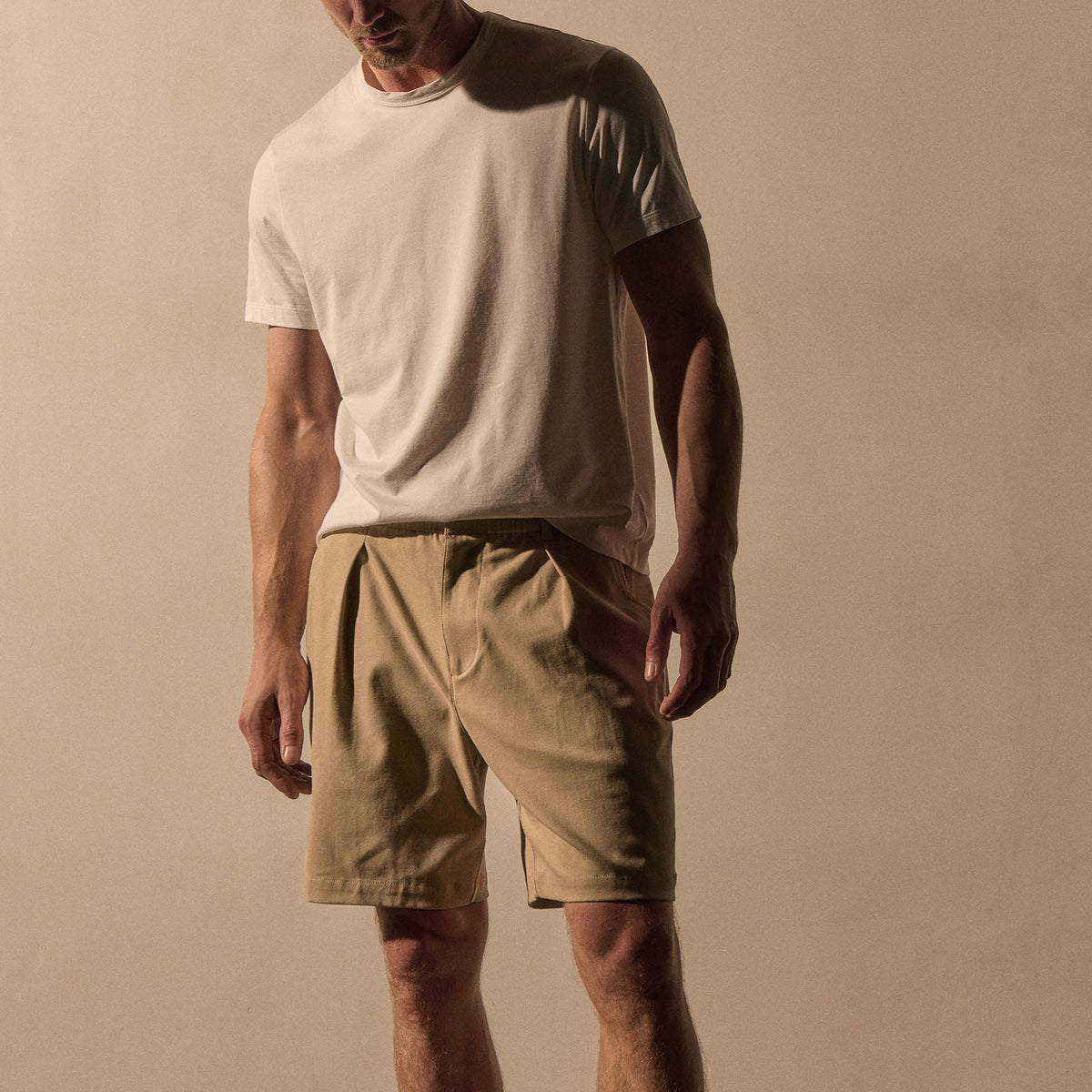 Oversized Pleated Shorts in Light Khaki | James Perse Los Angeles