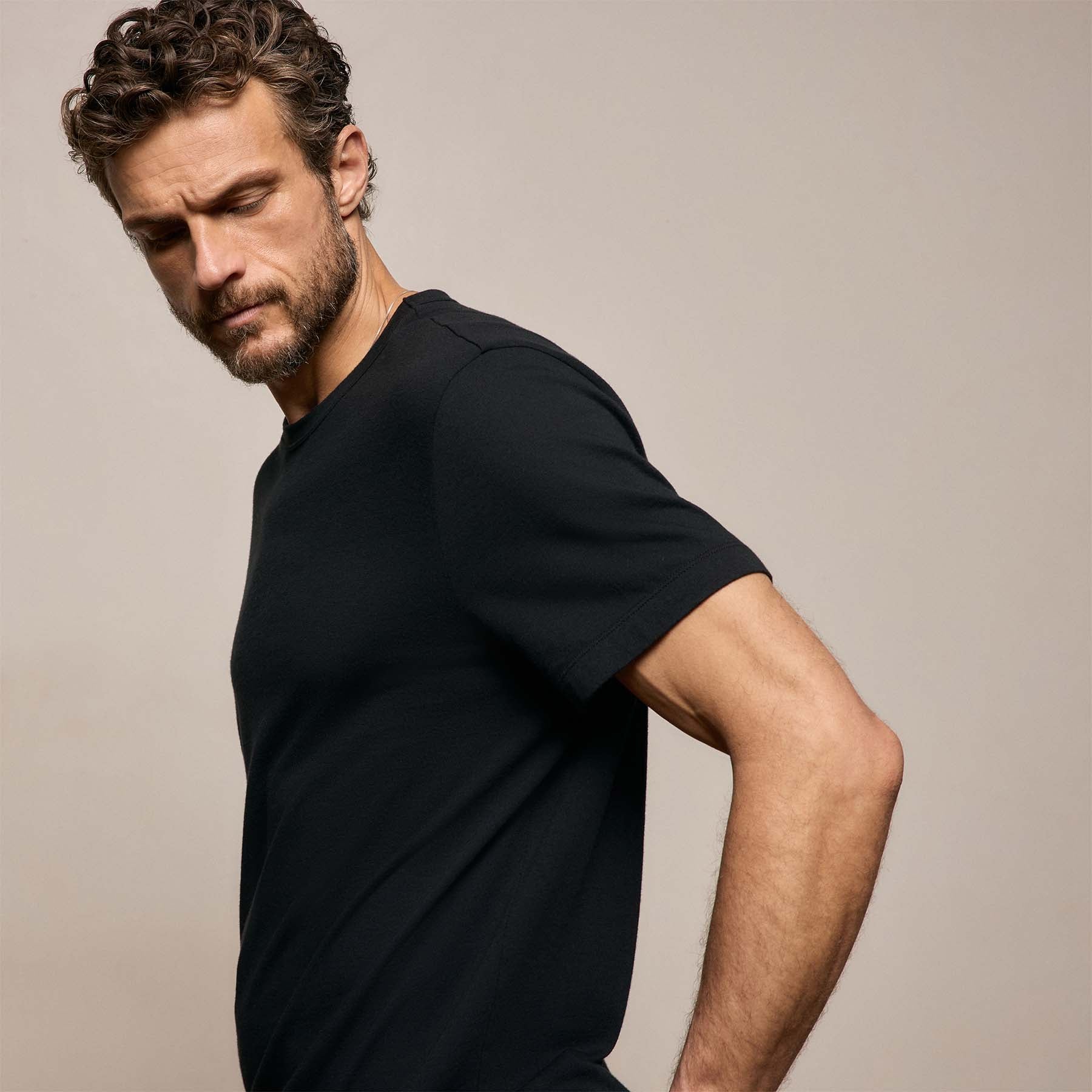 Cotton Cashmere Short Sleeve Tee in Black | James Perse Los Angeles