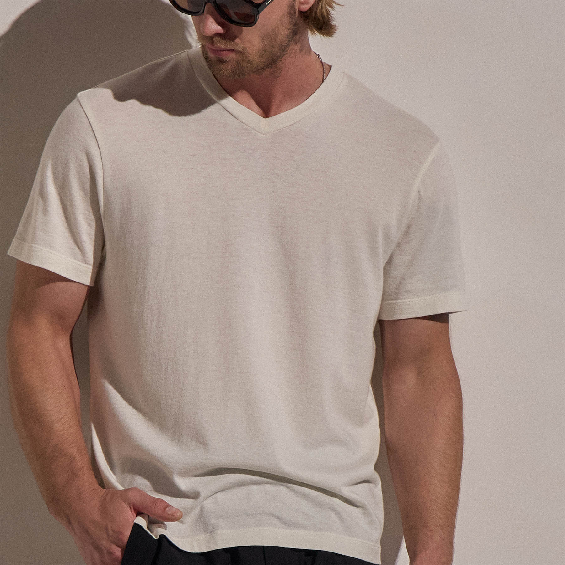 Cotton Cashmere Short Sleeve V Neck in White | James Perse Los Angeles