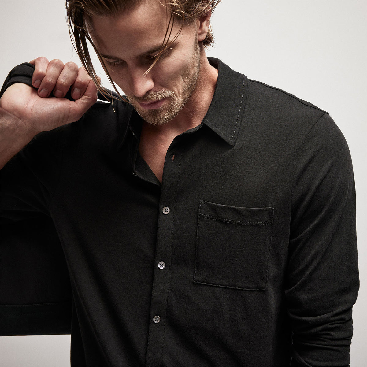 Clean Finish Jersey Shirt in Black | James Perse Los Angeles