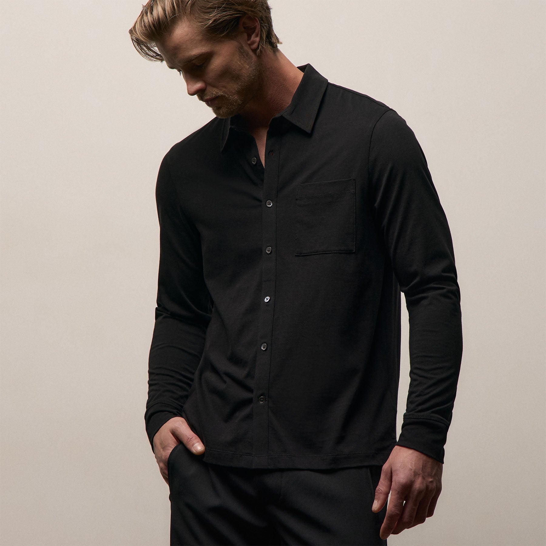 コットンジャージー レギュラーカラーシャツ JAMES PERSE Clean Finish Jersey Shirt in Black | James Perse Los Angeles