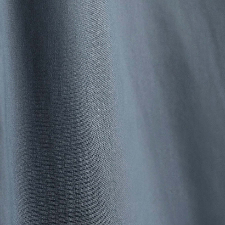 Matte Stretch Poplin Dress Shirt in Cascade | James Perse Los Angeles