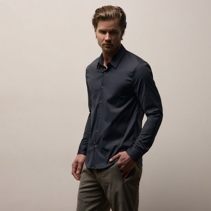 Matte Stretch Poplin Dress Shirt in Navy | James Perse Los Angeles