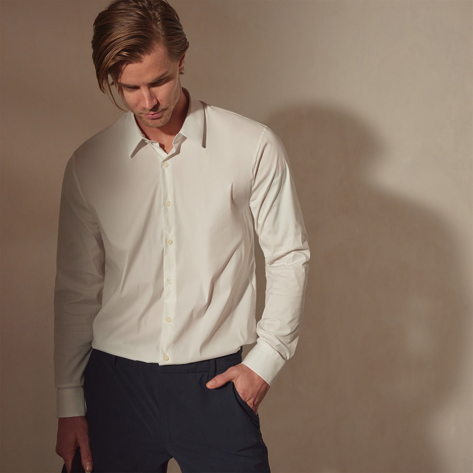 Matte Stretch Poplin Dress Shirt in White | James Perse Los Angeles