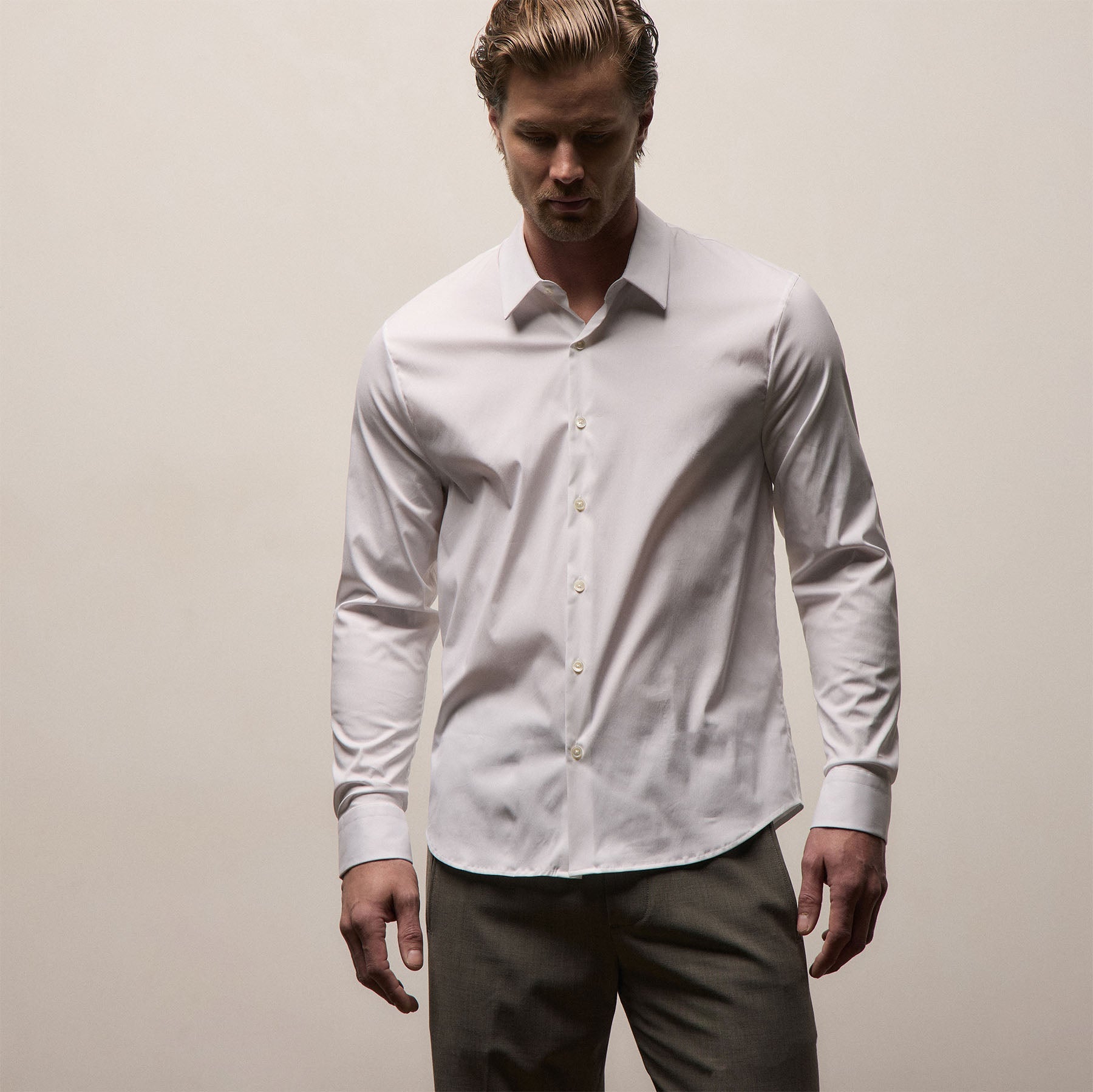 Matte Stretch Poplin Dress Shirt in White | James Perse Los Angeles