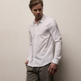 Matte Stretch Poplin Dress Shirt in White | James Perse Los Angeles