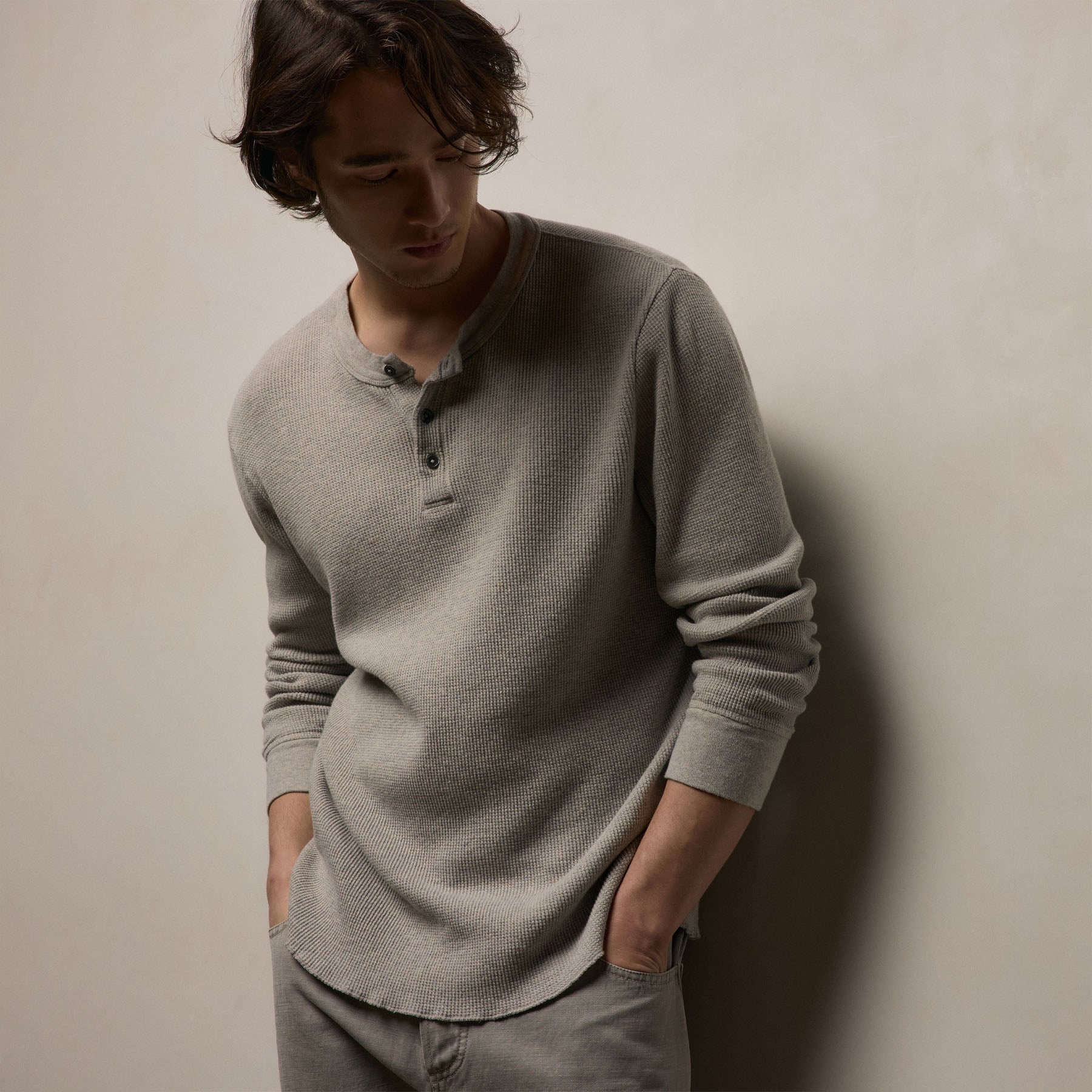 Cotton Linen Thermal Henley in Heather Fog | James Perse Los Angeles