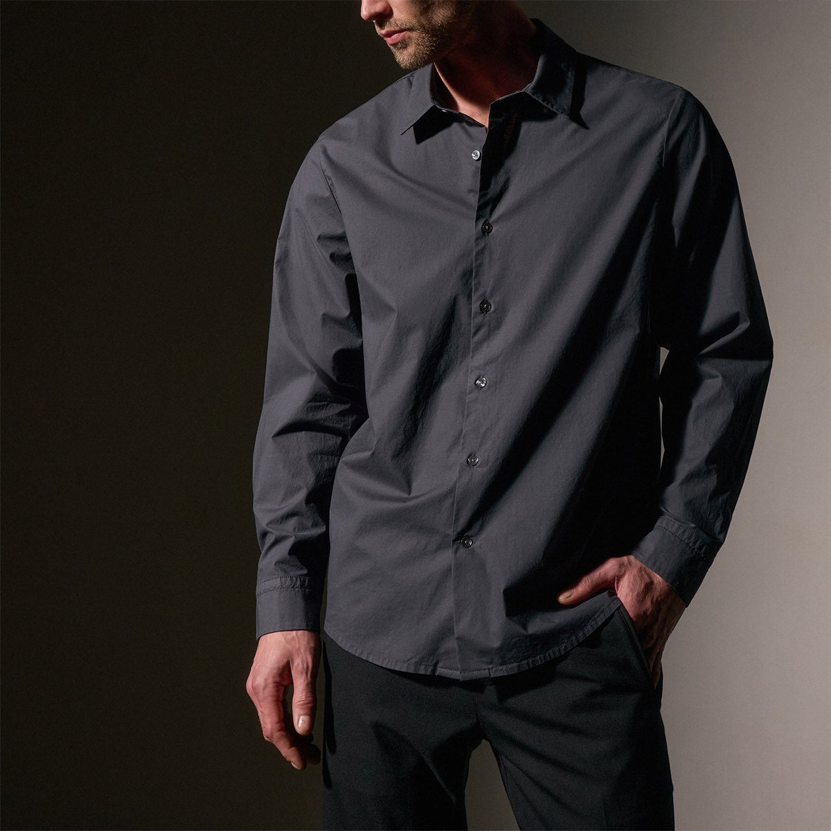 Slim Fit Stretch Poplin Shirt in Asphalt | James Perse Los Angeles