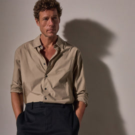 Slim Fit Stretch Poplin Shirt in Overcast | James Perse Los Angeles