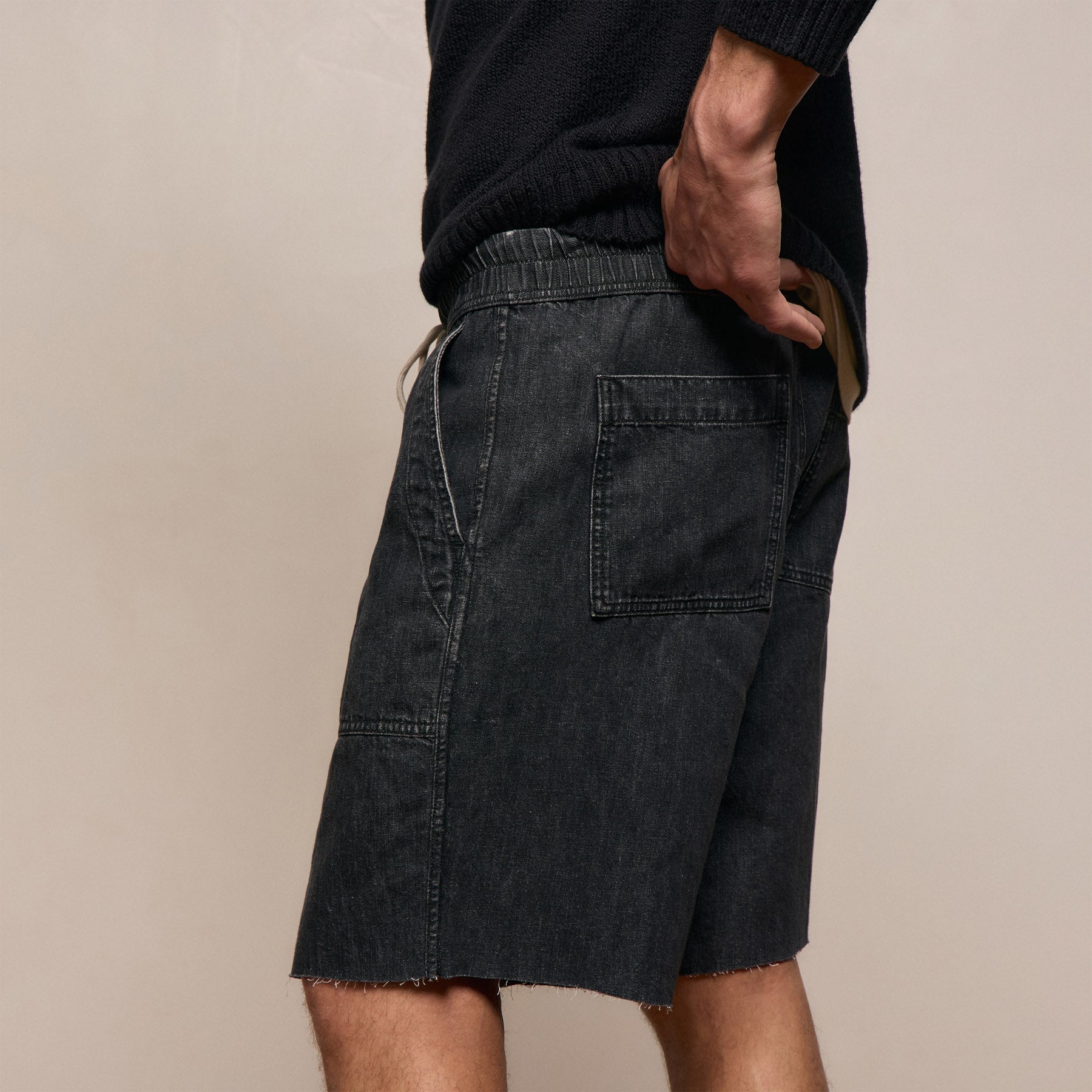 Linen Denim Drawstring Short in Black Wash | James Perse Los Angeles
