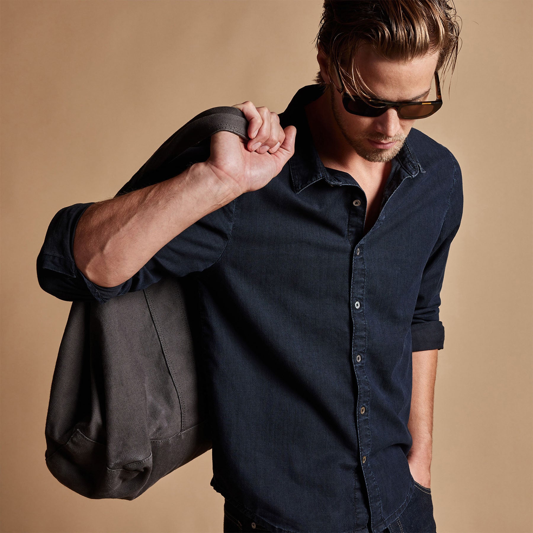 Lightweight Denim Shirt - Blue Black | James Perse Los Angeles
