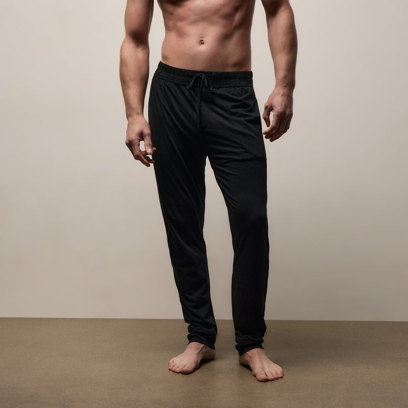 Luxe Lotus Jersey Tapered Lounge Pant in Black | James Perse Los Angeles