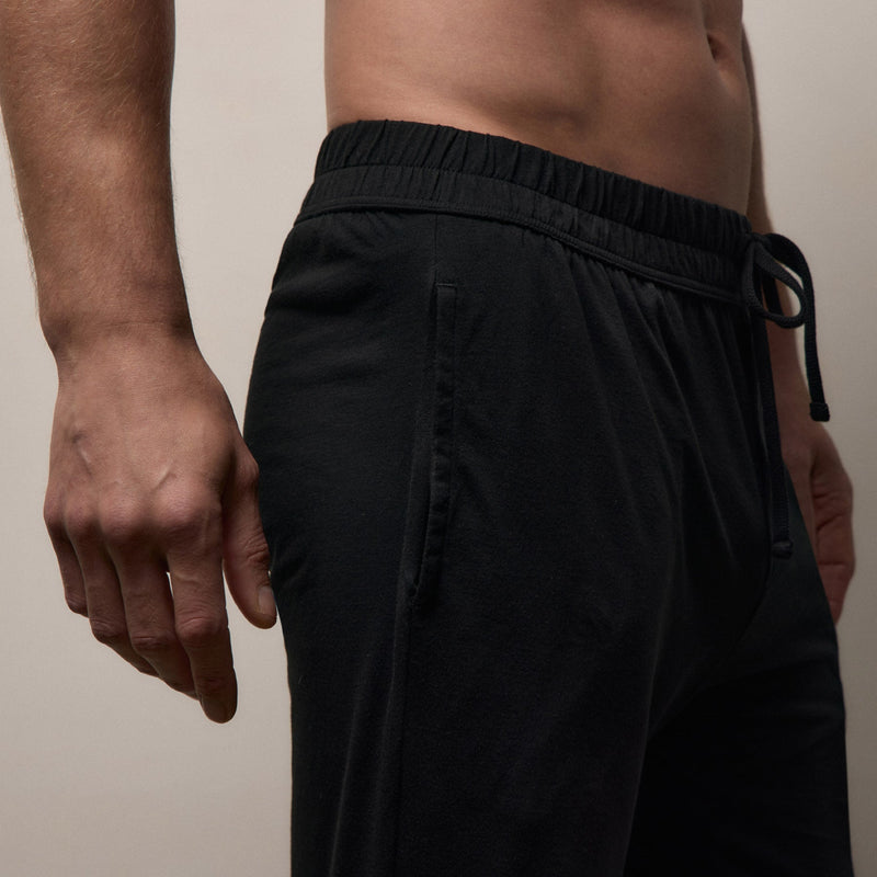 Luxe Lotus Jersey Tapered Lounge Pant in Black | James Perse Los Angeles