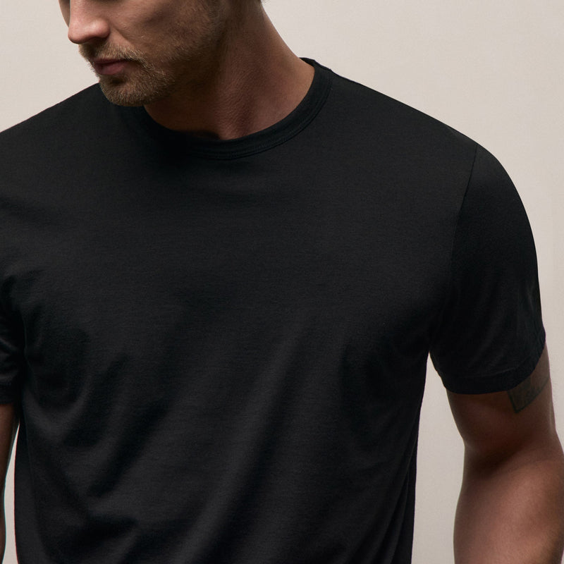 Luxe Lotus Jersey Tee in Black | James Perse Los Angeles