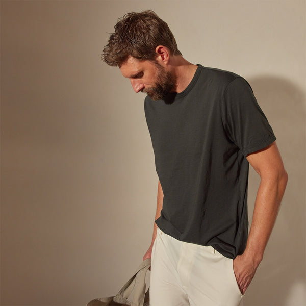 Luxe Lotus Jersey Tee in Carbon | James Perse Los Angeles