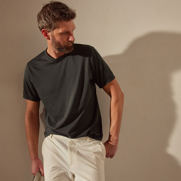 Luxe Lotus Jersey Tee in Carbon | James Perse Los Angeles