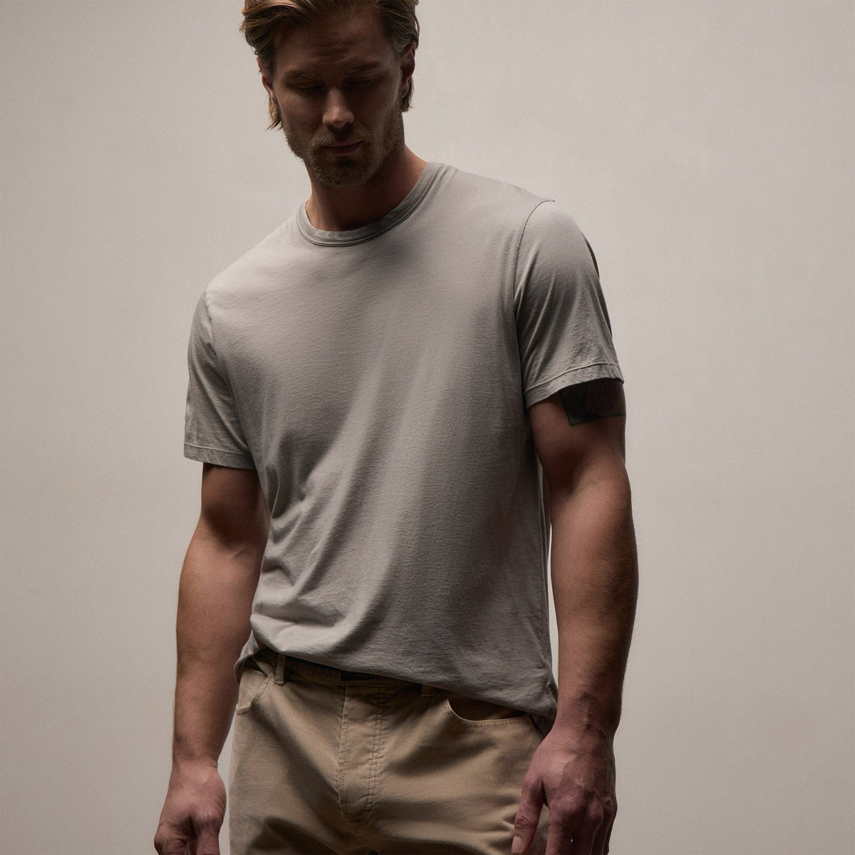 Luxe Lotus Jersey Tee in Fog | James Perse Los Angeles