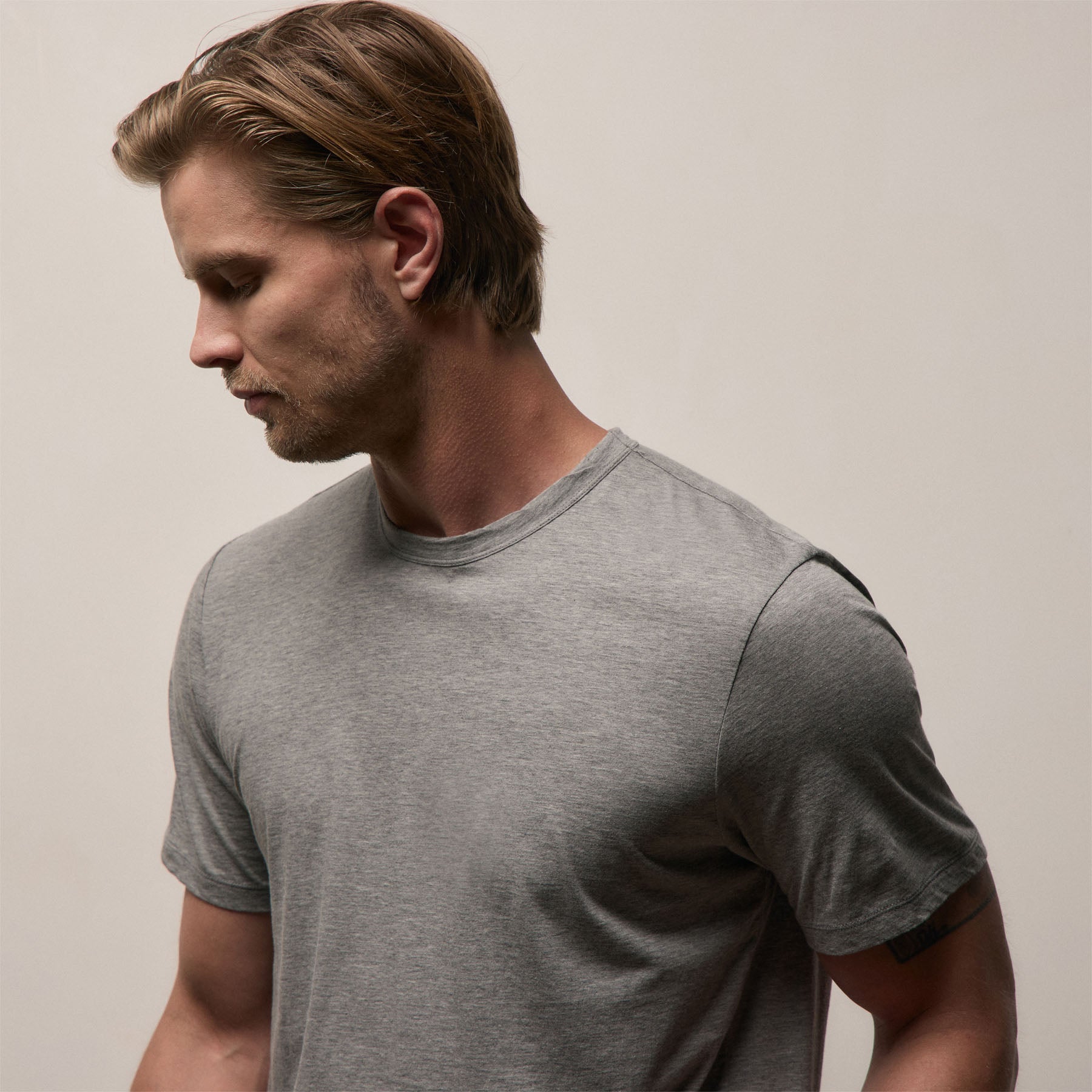 Luxe Lotus Jersey Tee in Heather Grey | James Perse Los Angeles