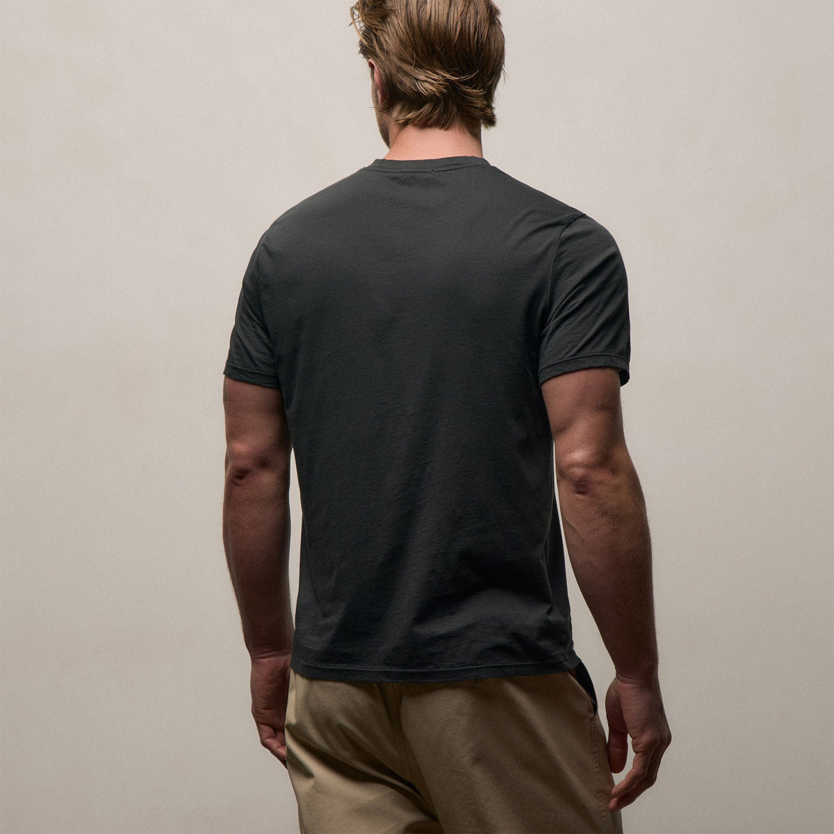 Luxe Lotus Jersey V Neck in Carbon | James Perse Los Angeles