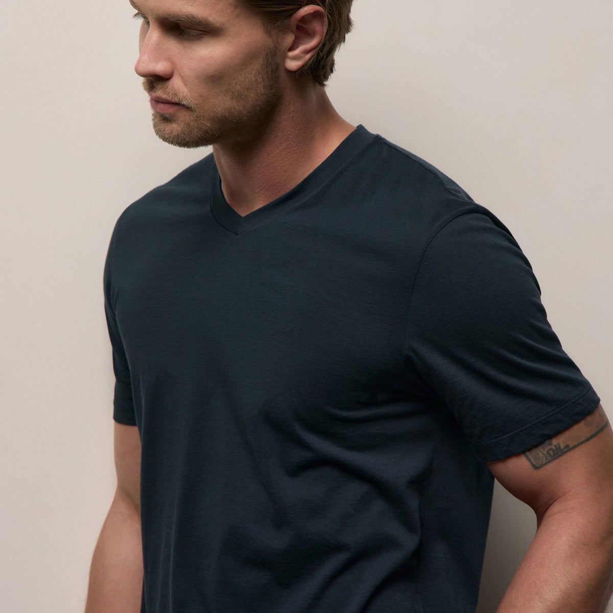 Luxe Lotus Jersey V Neck in French Navy | James Perse Los Angeles